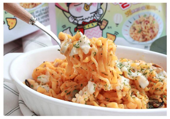 Cream Carbo Buldak Fire Fried Chicken Spicy Noodle 140g - Imagen 4