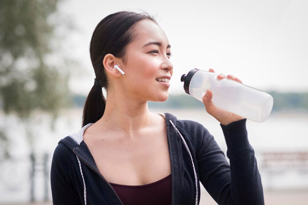 Beber Agua Mejora la Piel - El Secreto del Skincare Coreano