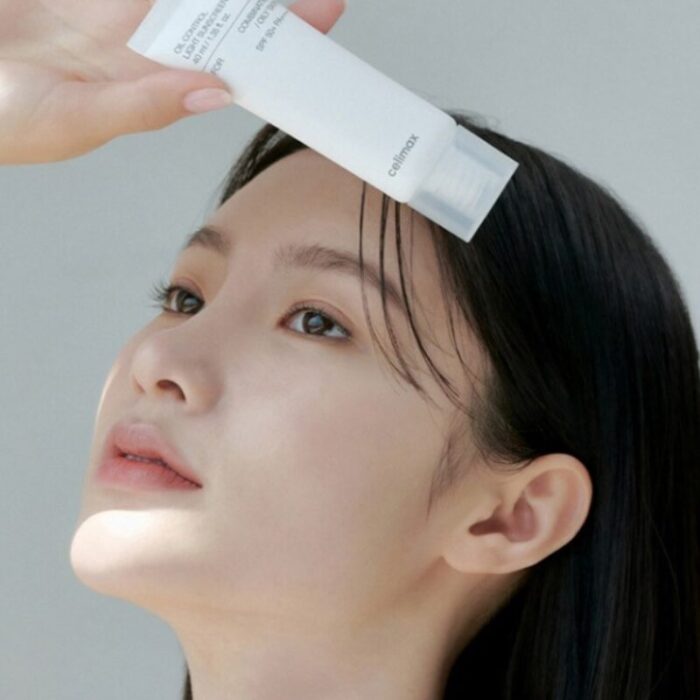 OIL CONTROL LIGHT SUNSCREEN SPF 50+ PA++++ - Imagen 4