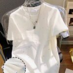 CAMISETA CON ADORNOS DE RHINESTONE